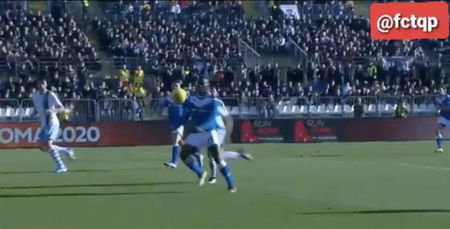 Ancora cori contro Balotelli, l’arbitro interrompe per qualche minuto Brescia-Lazio article-post