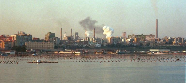 Tre esplosioni nella notte all’interno dell’acciaieria 2 dell’ex-Ilva di Taranto