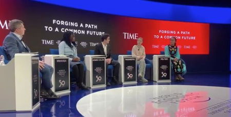 Come Greta Thunberg a Davos liquida la domanda sugli haters leggendo un comunicato «che la gente deve conoscere meglio» article-post