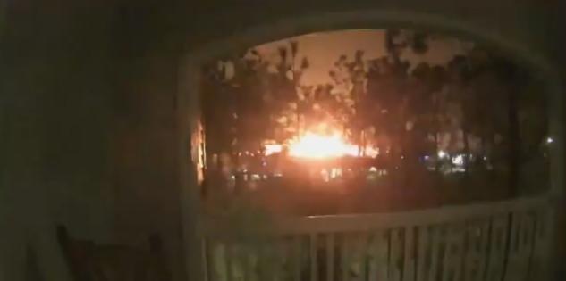 Esplosione in un fabbrica di Houston, paura ed evacuazione di massa | VIDEO article-post