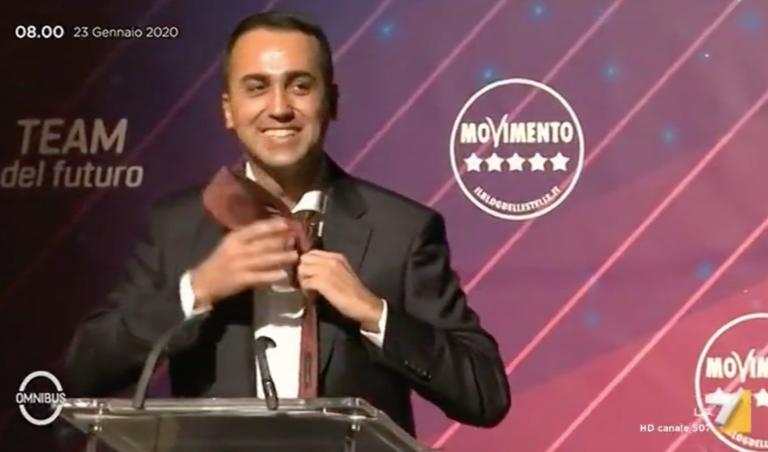 Il Movimento 5 Stelle si è sciolto come il nodo della cravatta di Di Maio