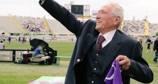 Addio a Narciso Parigi, ha cantato l’inno della Fiorentina