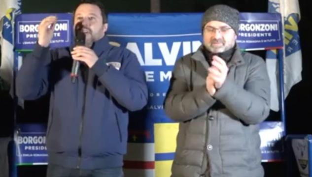Pizzarotti contro Salvini