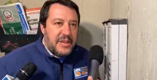 I due fratelli accusati di spaccio rispondono: «Denunceremo la signora che ha portato Salvini da noi» | VIDEO article-post