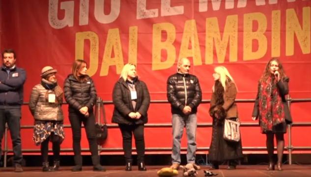Comunisti ladri di bambini