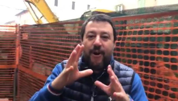 Salvini e la ‘sindrome’ di Berlusconi: «Vogliono eliminarmi per via giudiziaria»
