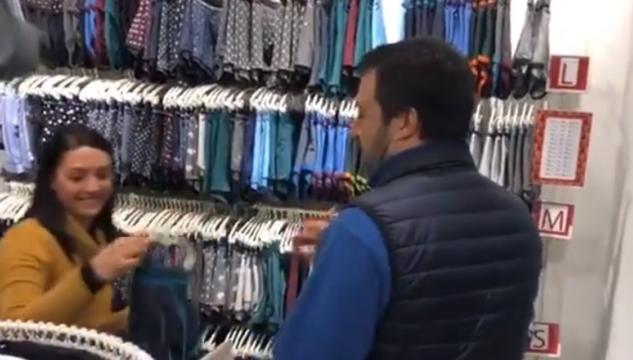 Salvini compra mutande