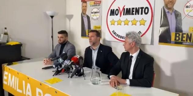 Il candidato M5S in Emilia-Romagna festeggia per la ‘scomparsa’ di Forza Italia | VIDEO article-post