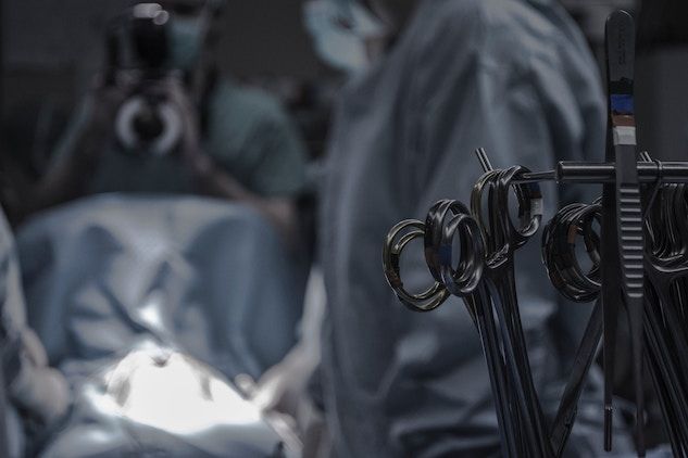 Brindisi, aggrediscono e interrompono medici mentre operano un paziente per far visitare il proprio familiare article-post