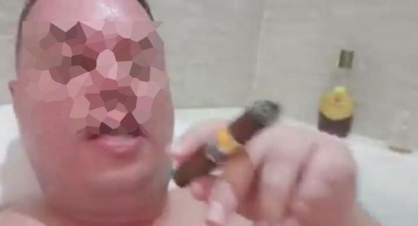 Il candidato della Lega in Calabria che, dalla vasca da bagno, manda i saluti al gruppo ‘revenge porn’