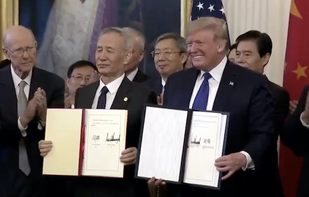 Tregua tra Usa e Cina: la cerimonia alla Casa Bianca per l’accordo commerciale