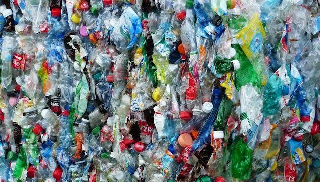 La Malesia ha rispedito al mittente tonnellate di plastica: «Non siamo la discarica del mondo»