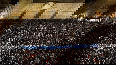 Le Sardine pronte a fare un passo indietro: «Ora è tempo di tornare a prendere contatto con la realtà e ristabilire le priorità» article-post