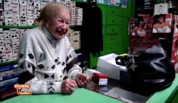 Come Giorgia Meloni sta usando in maniera sbagliata la signora Brunilde che chiude «per colpa del Pos»