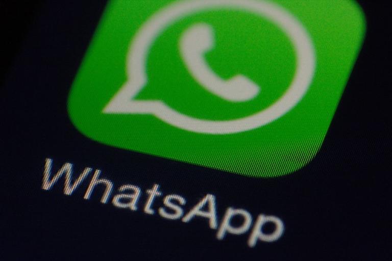 WhatsApp Down il 19 gennaio: ecco perché non riuscite a mandare foto o audio