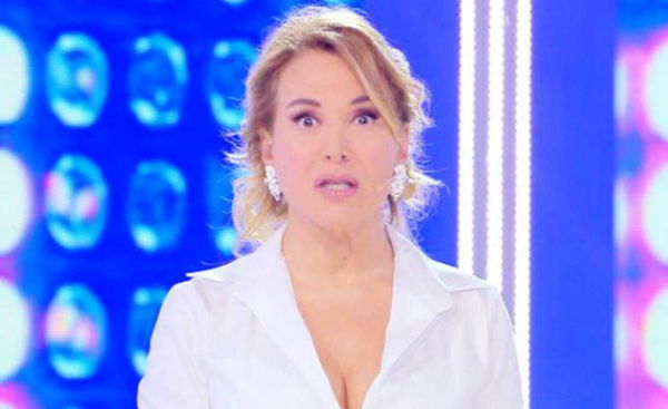 Coronavirus spaventa la tv, Le Iene e Barbara D’Urso senza pubblico