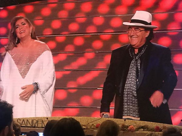 Al Bano e Romina a Sanremo 2020 scatenano il pubblico, ma lui quasi scivola sulle scale | VIDEO