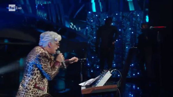 Sanremo 2020, morsi, sputi e insulti: la lite tra Bugo e Morgan raccontata dai testimoni