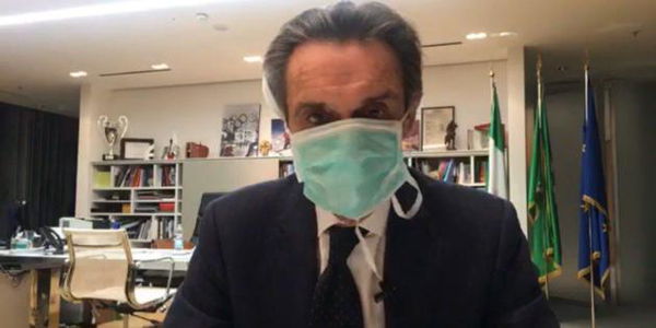 Travaglio e le mascherine obbligatorie di Fontana «perché così finalmente capisce come si fa a indossarle»