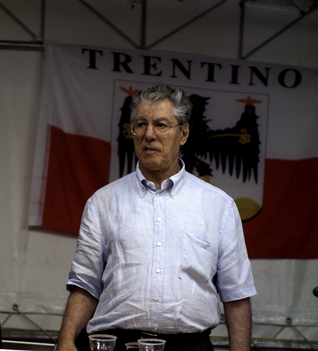 Bossi attacca la linea di Salvini: “Con il nazionalismo si perde” article-post