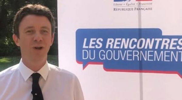 Il ‘fedelissimo’ di Macron si ritira dalla corsa a sindaco di Parigi dopo la diffusione di un suo video ‘intimo’