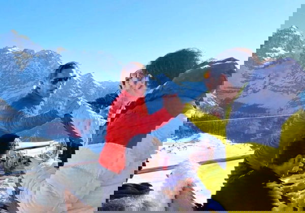 Da Capitano a capitano (eh già, a volte càpitano): la stretta di mano tra Totti e Salvini