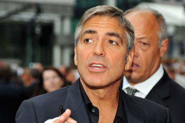 Nespresso accusato per contatti con aziende che sfruttano minori, George Clooney: «Rattristato»
