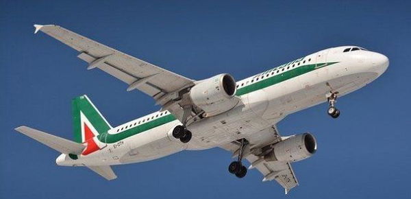 La rabbia dei turisti veneti e lombardi ‘rimpatriati’ da Mauritius: «Sembrava la scena di un film di Checco Zalone»