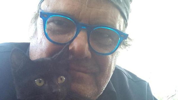 Oliviero Toscani: «Ora sono libero. Non ho fatto cadere il Ponte Morandi, come scrivono sui social»