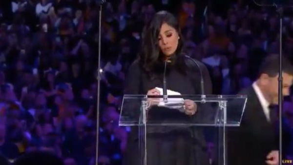 Vanessa Bryant: «Dio sapeva che Kobe e Gianna non potevano vivere separati, per questo li ha portati via insieme»