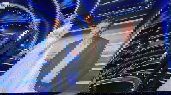 Omaggio a Fabrizio Frizzi con la moglie Carlotta Mantovani a Sanremo 2020