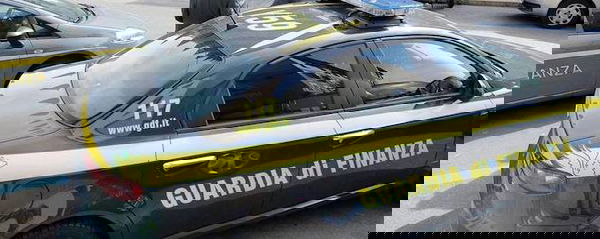 Maxi frode scoperta dalla Guardia di Finanza: nella banda boss della camorra e della criminalità romana