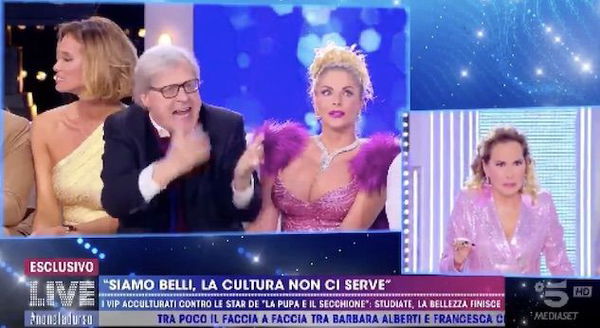 Vittorio Sgarbi bandito da tutte le trasmissioni Mediaset