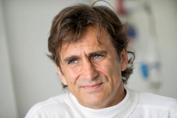 Coronavirus, Zanardi: «Chi non rispetta le regole non è furbo, ma fesso»