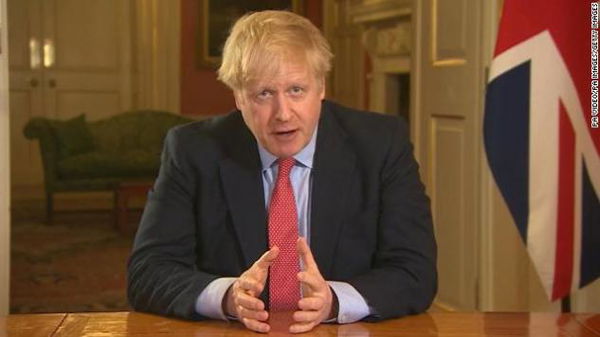 Boris Johnson chiude il Regno Unito: «Chiusura delle attività non necessarie»