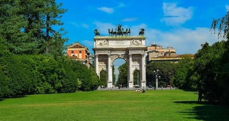 Milano chiude i parchi e avvia la sanificazione delle strade article-post