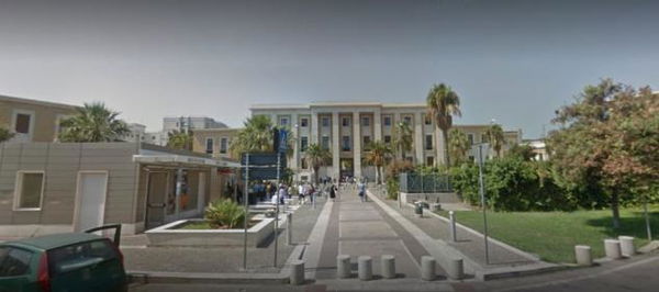 Coronavirus, un uomo è morto durante il volo per il suo trasferimento da Bergamo al Policlinico di Bari