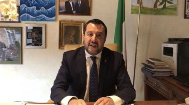 Salvini: «Mai come in questi giorni mangiare italiano, viaggiare italiano, turismo italiano»