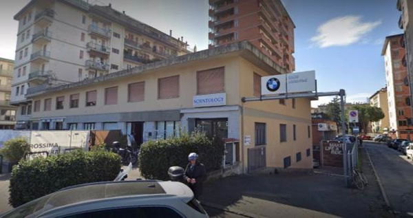 Il caso dei seguaci di Scientology a Firenze che hanno violato il divieto di assembramento