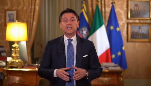 Il videomessaggio di Conte agli italiani: «Verità come primo vaccino»