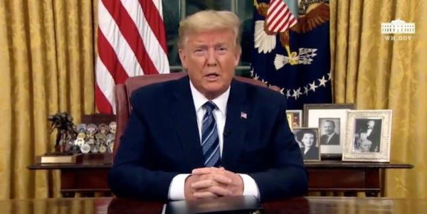 Trump si è accorto del coronavirus: blocco degli aerei per l’Europa (ma esclude il Regno Unito)