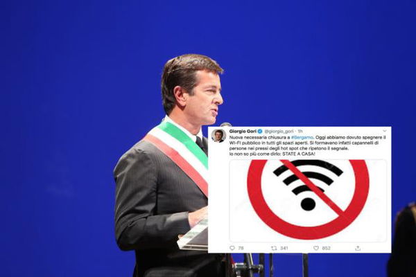 La gente che fa assembramenti per usare gli hot-spot internet, il sindaco di Bergamo stacca il wi-fi
