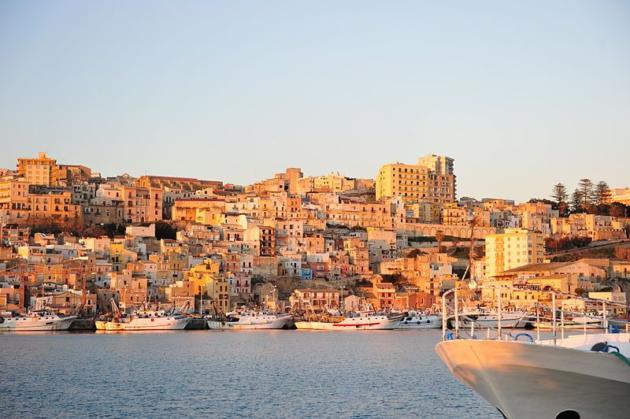 Paziente positivo a Sciacca va a fare spesa al supermercato: indagato per concorso colposo in epidemia article-post