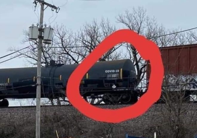 Ma davvero credete che si possa trasportare il Covid-19 su un treno che lo scrive pure in bella vista? article-post