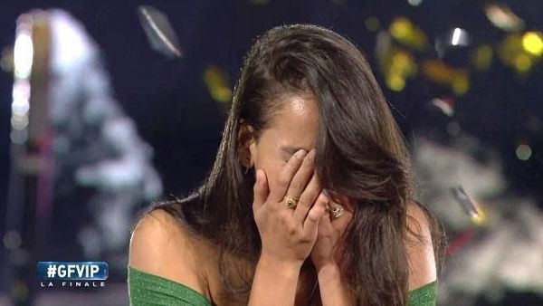 Paola Di Benedetto vince il Grande Frarello Vip e dona i 100 mila euro alla Protezione Civile