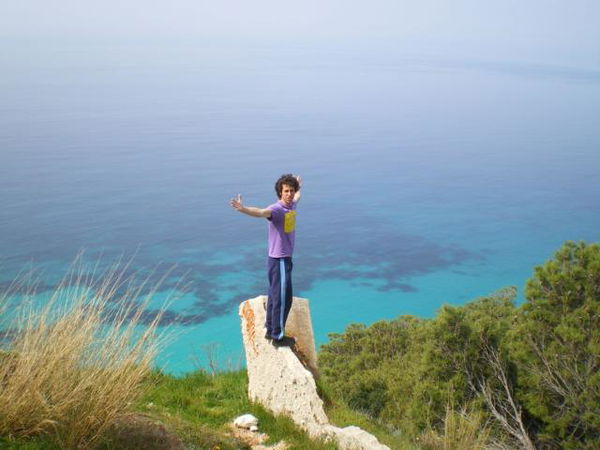 La rivelazione di Mattia Santori: «Il Papa mi chiamò a gennaio, incontro saltato per il coronavirus». Ma era uno scherzo telefonico