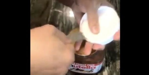 Fake news spalmabili (a.k.a. ‘la delusione di non trovare il coltello di plastica nel tappo della Nutella) | VIDEO