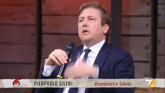 Il viceministro Sileri dice che tra i congiunti e gli affetti stabili rientrano anche gli amici article-post