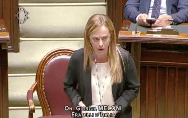 La Meloni che attacca i presunti ‘pieni poteri’ di Conte è la stessa che ha esaltato Orbàn? article-post