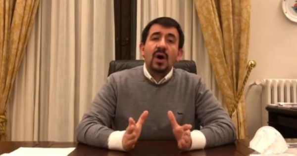 La denuncia del sindaco di Gravina in Puglia: «Alcune persone stanno rivendendo i buoni spesa»